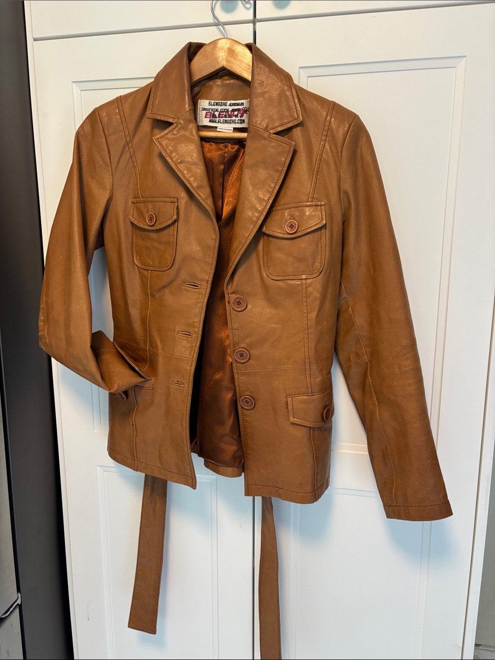 Vintage-Inspired Brown Leather Jacket with Belt